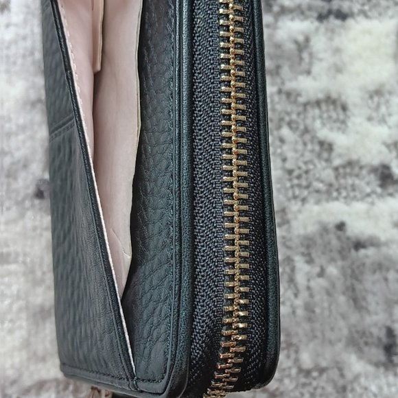 COACH leather zip around wallet - Picture 3 of 9